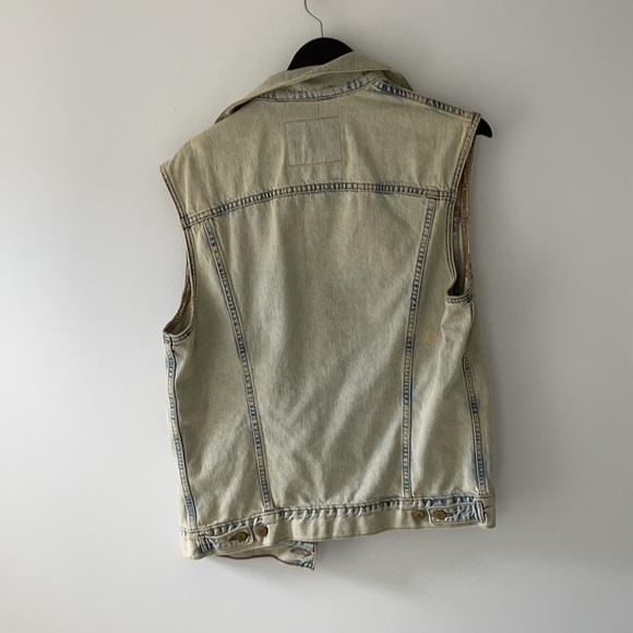 Levi’s distressed denim vest - Picture 2 of 2